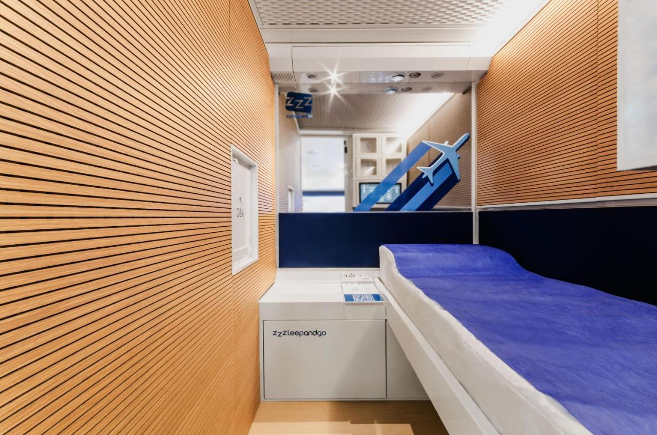 Resting Pods - Zzzleepandgo Wien Airport Schwechat Exterior photo